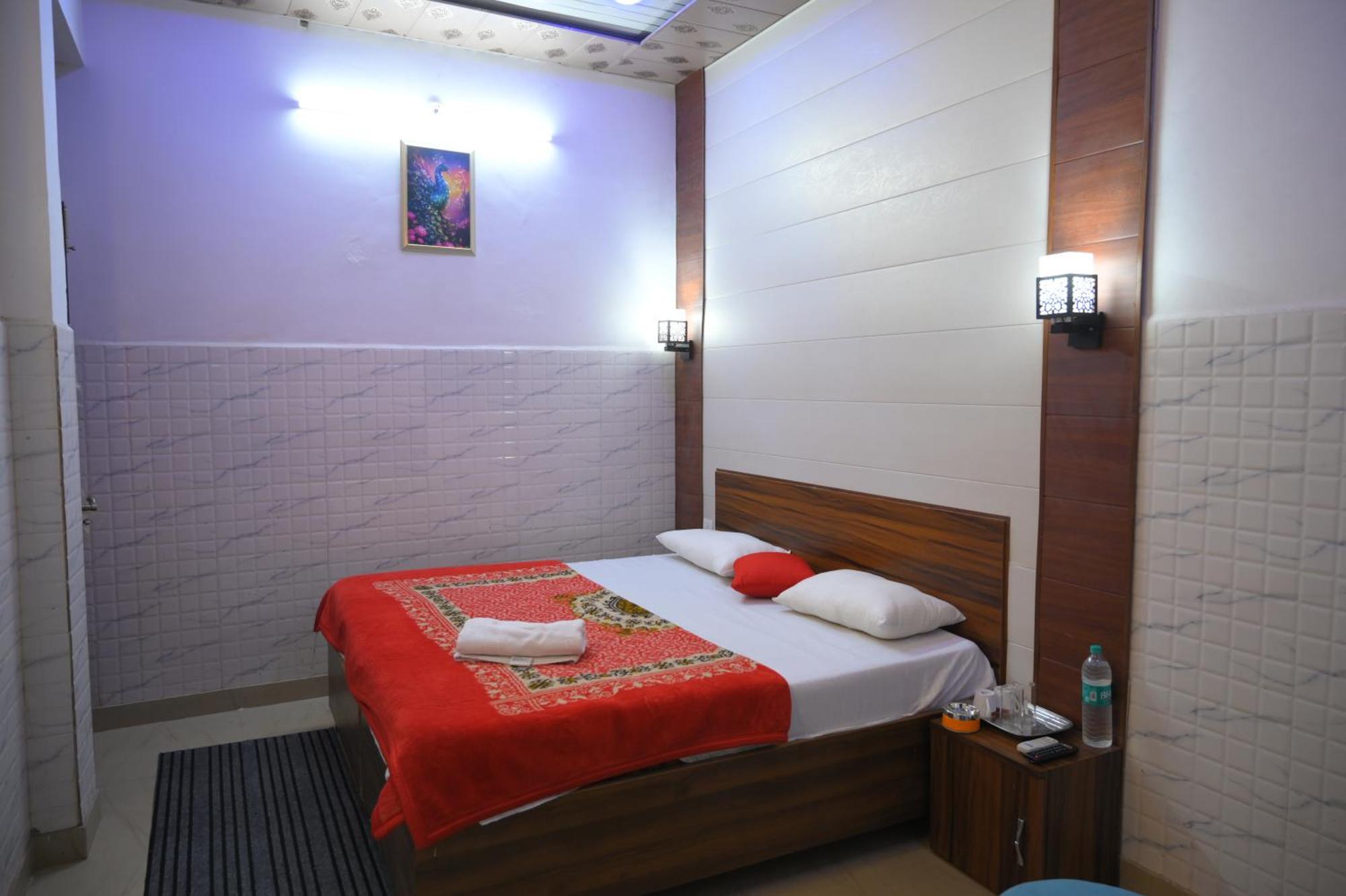 Hotel Starlight Meerut Eksteriør billede
